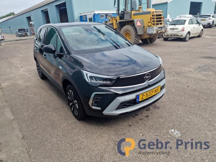 Opel Crossland 1.2 Turbo 12V Skrotfordon (2024, ZWART)