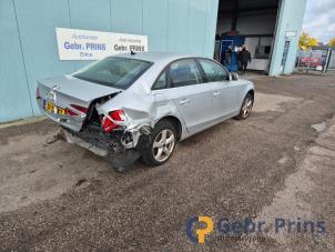 Audi A4 2.0 TDI 16V Samochód złomowany (2008, Szary)