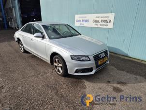Audi A4 2.0 TDI 16V Samochód złomowany (2008, Szary)