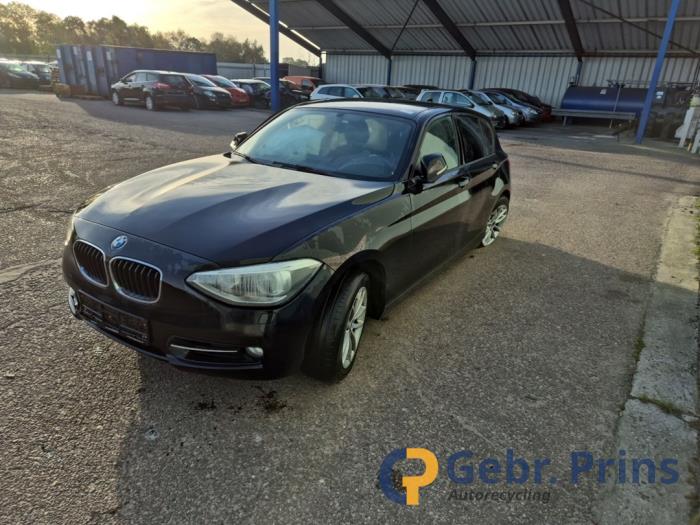 BMW 1 serie 120i 1.6 16V Épave (2012, Noir)