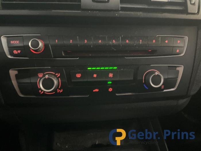 BMW 1 serie 120i 1.6 16V Épave (2012, Noir)