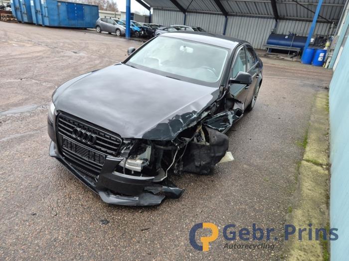 Audi A4 1.8 TFSI 16V Schrottauto (2008, Schwarz)