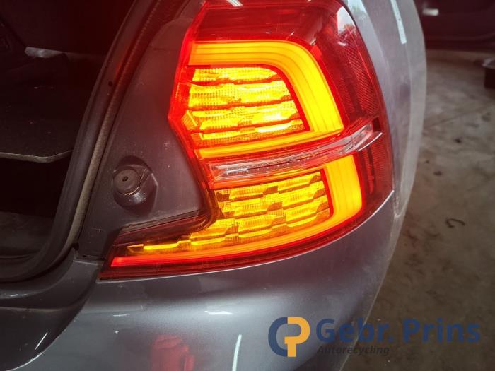 Volvo S60 III 2.0 T5 16V Épave (2019, Gris)