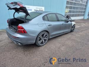 Volvo S60 III 2.0 T5 16V Épave (2019, Gris)