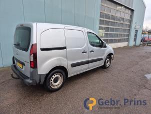 Peugeot Partner 1.6 HDI 90 Épave (2016, Gris, Aluminium)
