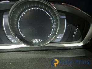 Volvo V60 I 2.4 D6 20V AWD Twin Engine Plug-in Hybrid Épave (2015, Noir)