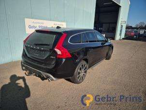 Volvo V60 I 2.4 D6 20V AWD Twin Engine Plug-in Hybrid Épave (2015, Noir)