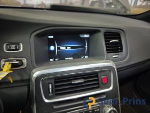 Volvo V60 I 2.4 D6 20V AWD Twin Engine Plug-in Hybrid Épave (2015, Noir)
