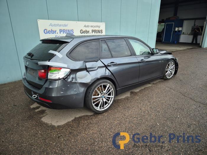 BMW 3 serie Touring 330d 3.0 24V Samochód złomowany (2014, Szary)