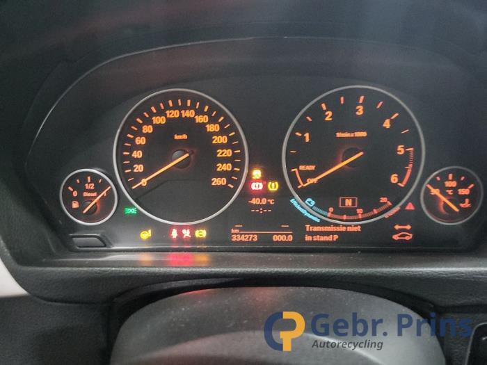 BMW 3 serie Touring 330d 3.0 24V Samochód złomowany (2014, Szary)