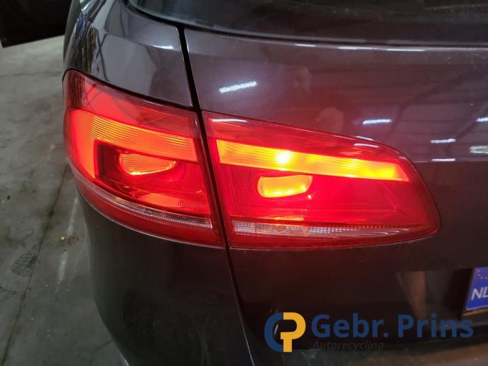 Volkswagen Passat Variant 1.4 TSI 16V Épave (2011, Brun)
