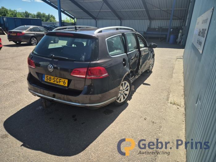 Volkswagen Passat Variant 1.4 TSI 16V Épave (2011, Brun)