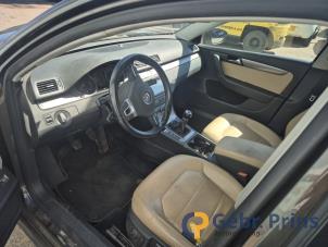 Volkswagen Passat Variant 1.6 TDI 16V Bluemotion Épave (2012, Brun)