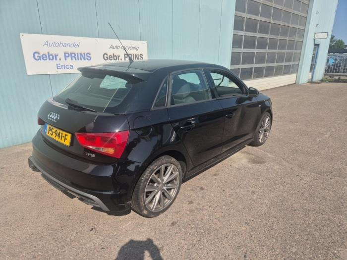 Audi A1 Sportback 1.4 TFSI 16V 122 Samochód złomowany (2013, Czarny)