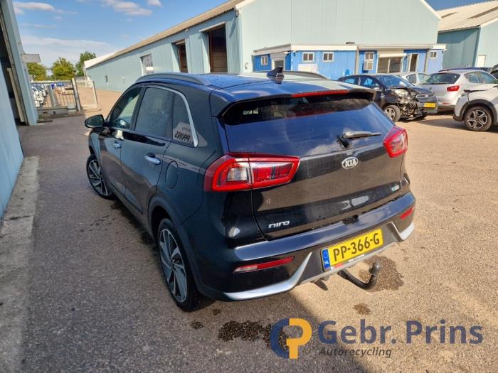 Kia Niro I 1.6 GDI Hybrid Samochód złomowany (2017, Czarny)