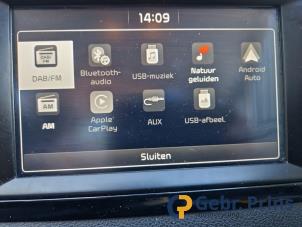 Kia Niro I 1.6 GDI Hybrid Samochód złomowany (2017, Czarny)