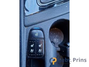 Kia Niro I 1.6 GDI Hybrid Samochód złomowany (2017, Czarny)