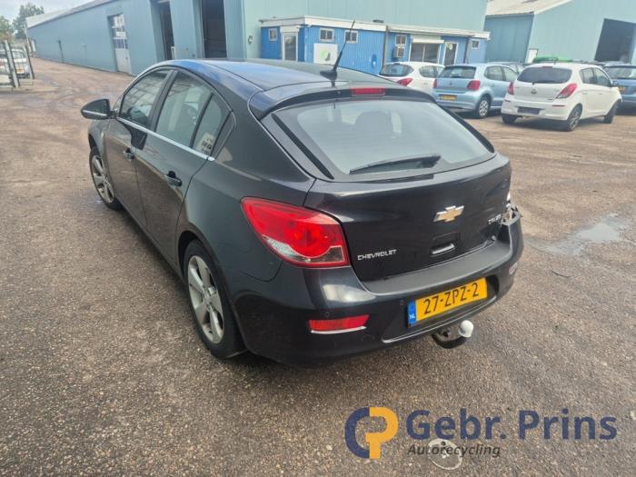 Chevrolet Cruze 1.8 16V VVT Épave (2013, Noir)