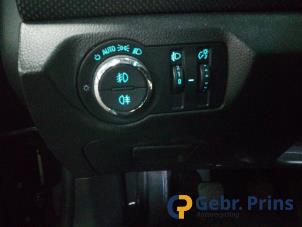 Chevrolet Cruze 1.8 16V VVT Épave (2013, Noir)