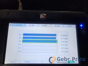 Peugeot 308 1.2 12V e-THP PureTech 130 Épave (2017, Bleu)