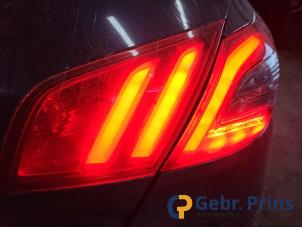 Peugeot 308 1.2 12V e-THP PureTech 130 Épave (2017, Bleu)