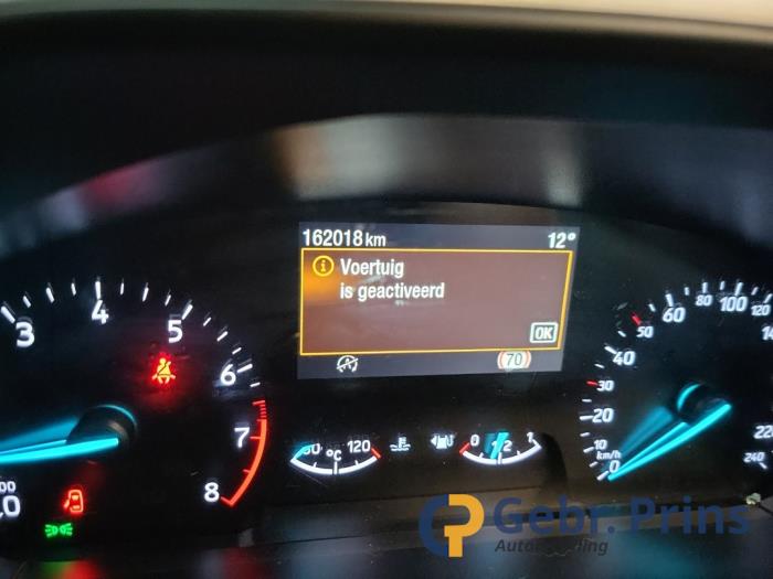 Ford Focus 4 Wagon 1.0 Ti-VCT EcoBoost 12V 100 Épave (2020, Noir)