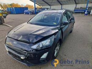 Ford Focus 4 Wagon 1.0 Ti-VCT EcoBoost 12V 100 Épave (2020, Noir)
