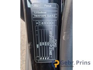 Ford Focus 4 Wagon 1.0 Ti-VCT EcoBoost 12V 100 Épave (2020, Noir)