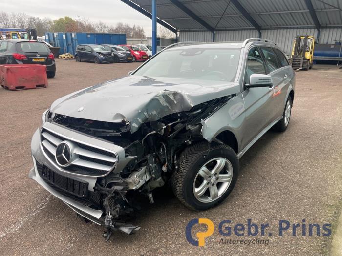 Mercedes E Estate E-250 CDI 16V BlueEfficiency Épave (2013, Gris)
