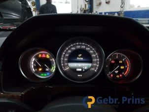 Mercedes E Estate E-250 CDI 16V BlueEfficiency Épave (2013, Gris)