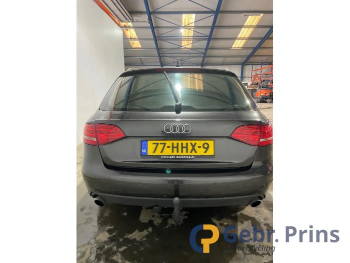 Audi A4 Avant 2.0 TFSI 16V Épave (2009, Gris)