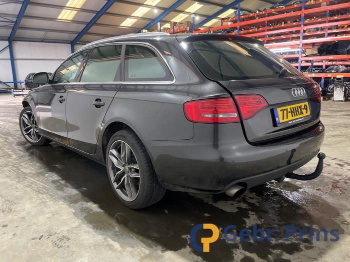 Audi A4 Avant 2.0 TFSI 16V Épave (2009, Gris)