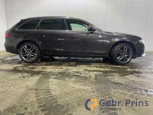 Audi A4 Avant 2.0 TFSI 16V Épave (2009, Gris)