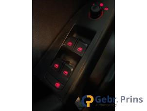 Audi A4 Avant 2.0 TFSI 16V Épave (2009, Gris)
