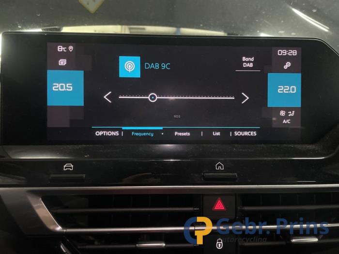Citroen C4 Berline 1.2 PureTech 130 12V Samochód złomowany (2022, Czarny)