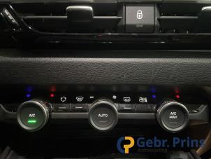 Citroen C4 Berline 1.2 PureTech 130 12V Samochód złomowany (2022, Czarny)