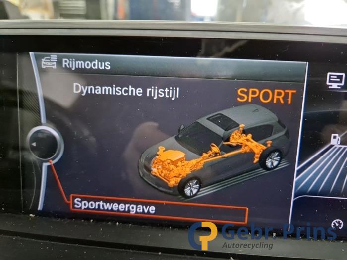 BMW 1 serie 114i 1.6 16V Épave (2012, Blanc)