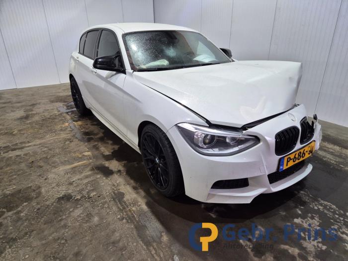 BMW 1 serie 114i 1.6 16V Épave (2012, Blanc)