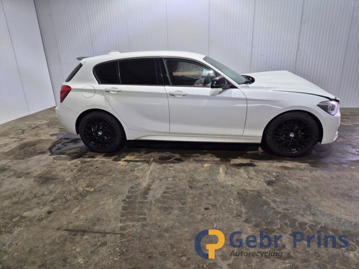 BMW 1 serie 114i 1.6 16V Épave (2012, Blanc)