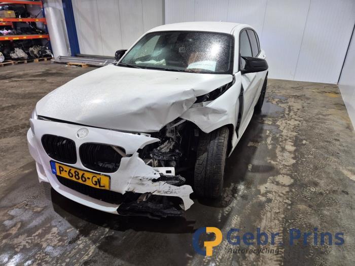 BMW 1 serie 114i 1.6 16V Épave (2012, Blanc)