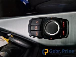 BMW 1 serie 114i 1.6 16V Épave (2012, Blanc)