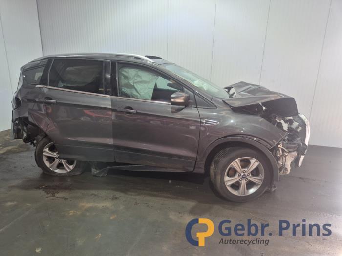 Ford Kuga II 1.5 EcoBoost 16V 150 Épave (2015, Gris)