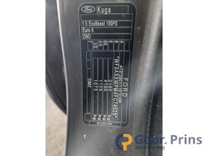 Ford Kuga II 1.5 EcoBoost 16V 150 Épave (2015, Gris)