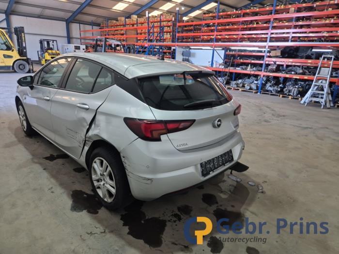 Opel Astra K 1.0 Turbo 12V Samochód złomowany (2019, Szary)