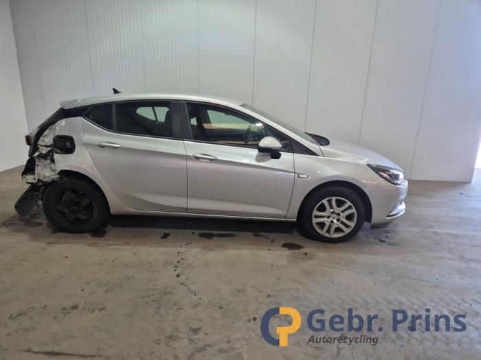 Opel Astra K 1.0 Turbo 12V Samochód złomowany (2019, Szary)