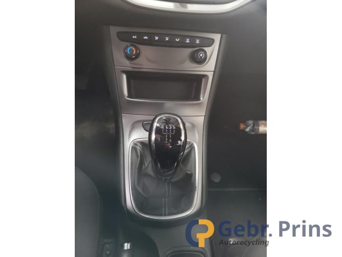 Opel Astra K 1.0 Turbo 12V Samochód złomowany (2019, Szary)