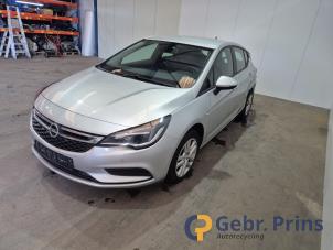 Opel Astra K 1.0 Turbo 12V Samochód złomowany (2019, Szary)