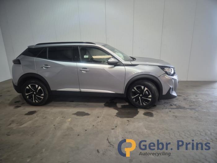 Peugeot 2008 1.2 VTi 12V PureTech 130 Épave (2021, Gris)