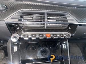 Peugeot 2008 1.2 VTi 12V PureTech 130 Épave (2021, Gris)