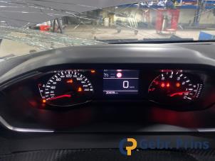 Peugeot 2008 1.2 VTi 12V PureTech 130 Épave (2021, Gris)